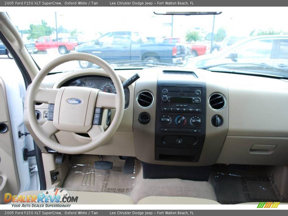 2005 Ford F150 XLT SuperCrew Oxford White / Tan Photo #30