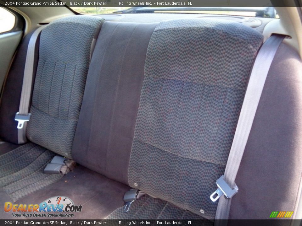 2004 Pontiac Grand Am SE Sedan Black / Dark Pewter Photo #6