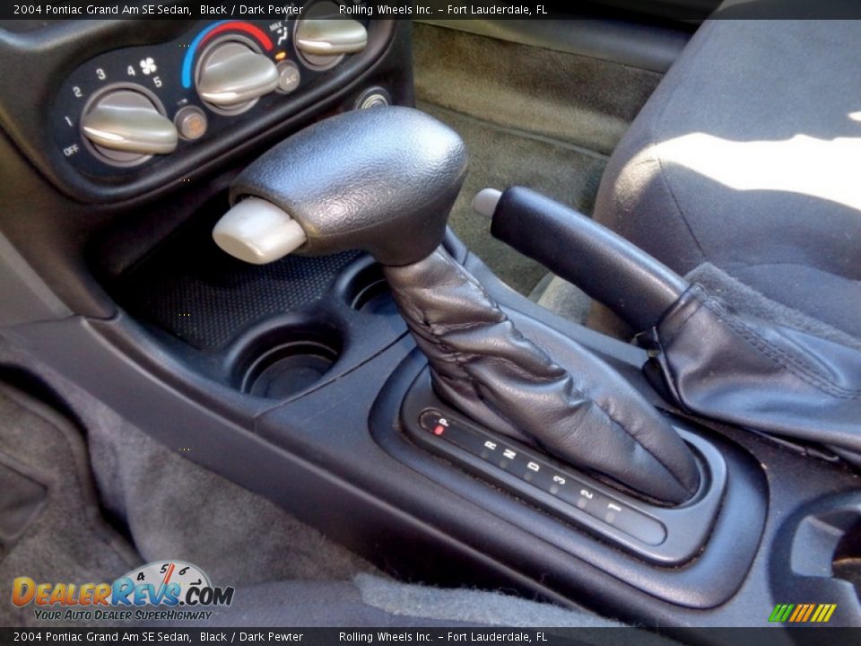 2004 Pontiac Grand Am SE Sedan Black / Dark Pewter Photo #14
