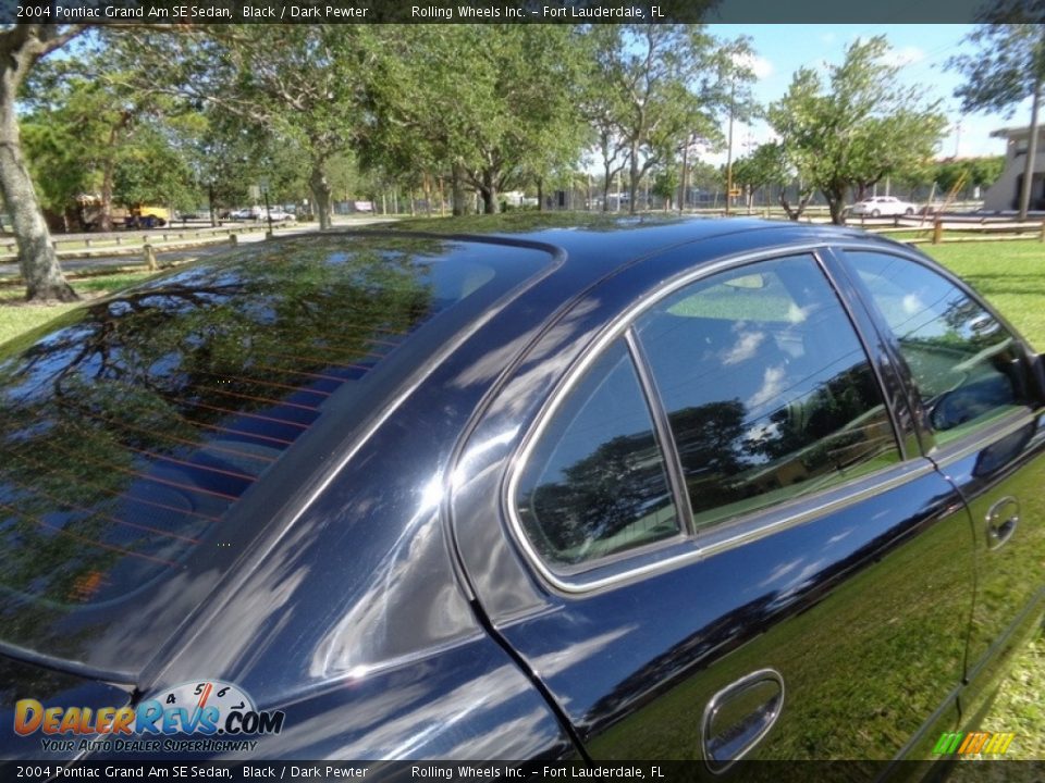 2004 Pontiac Grand Am SE Sedan Black / Dark Pewter Photo #21