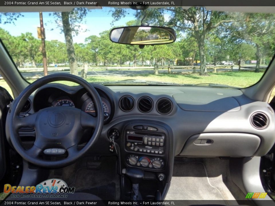 2004 Pontiac Grand Am SE Sedan Black / Dark Pewter Photo #28
