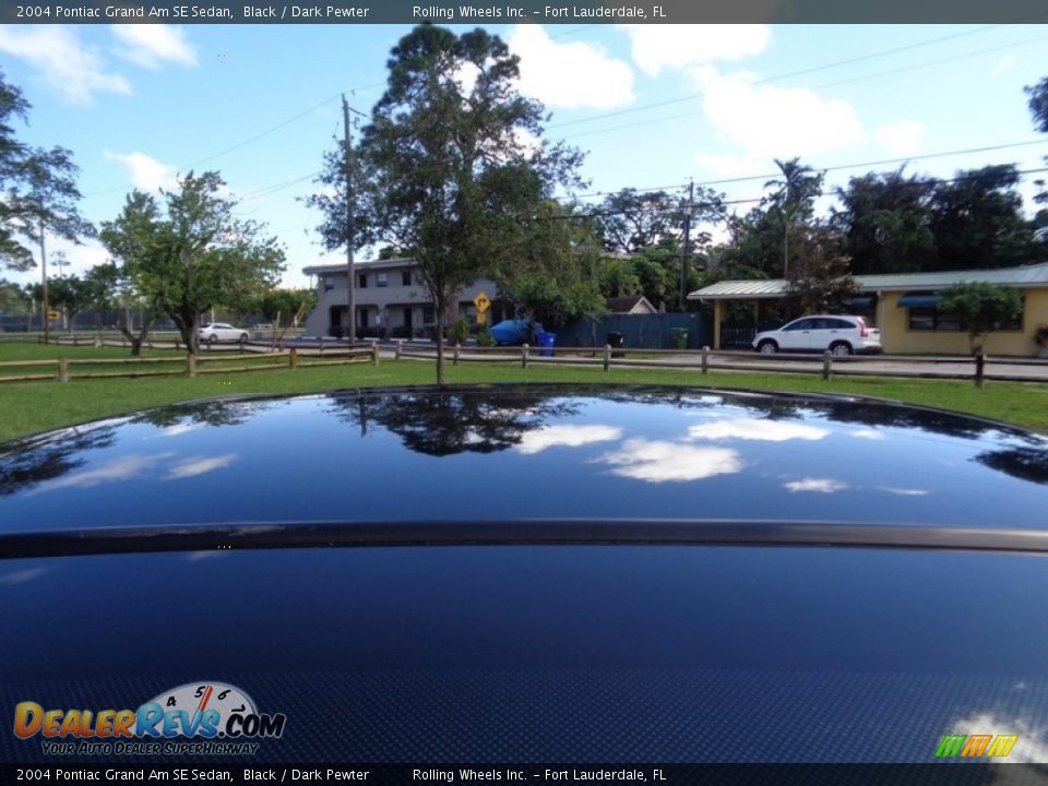2004 Pontiac Grand Am SE Sedan Black / Dark Pewter Photo #31
