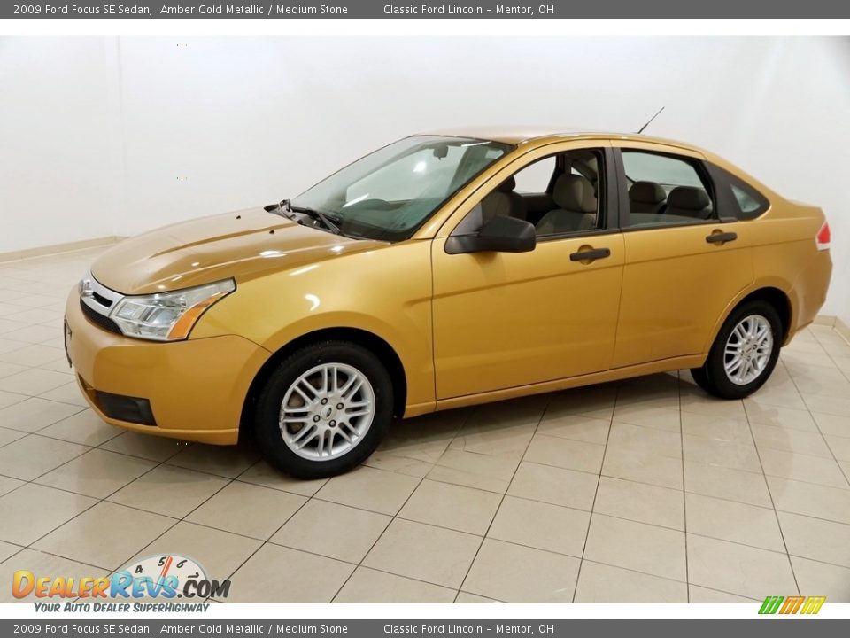 2009 Ford Focus SE Sedan Amber Gold Metallic / Medium Stone Photo #3