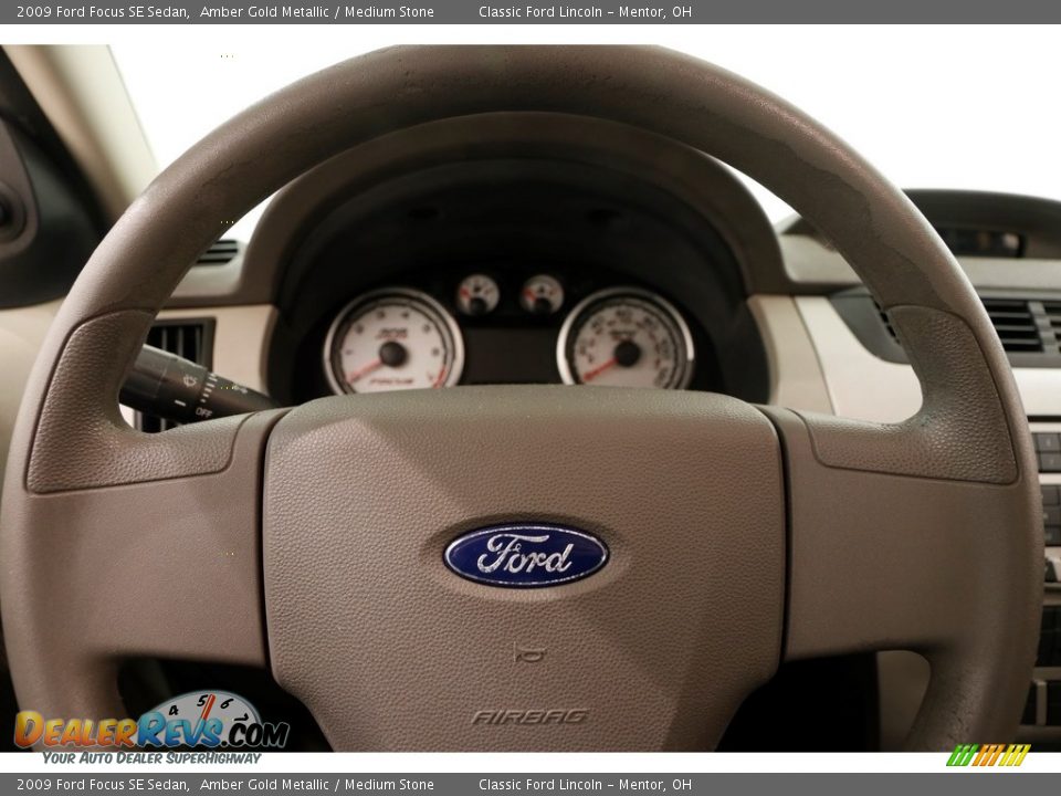 2009 Ford Focus SE Sedan Amber Gold Metallic / Medium Stone Photo #6