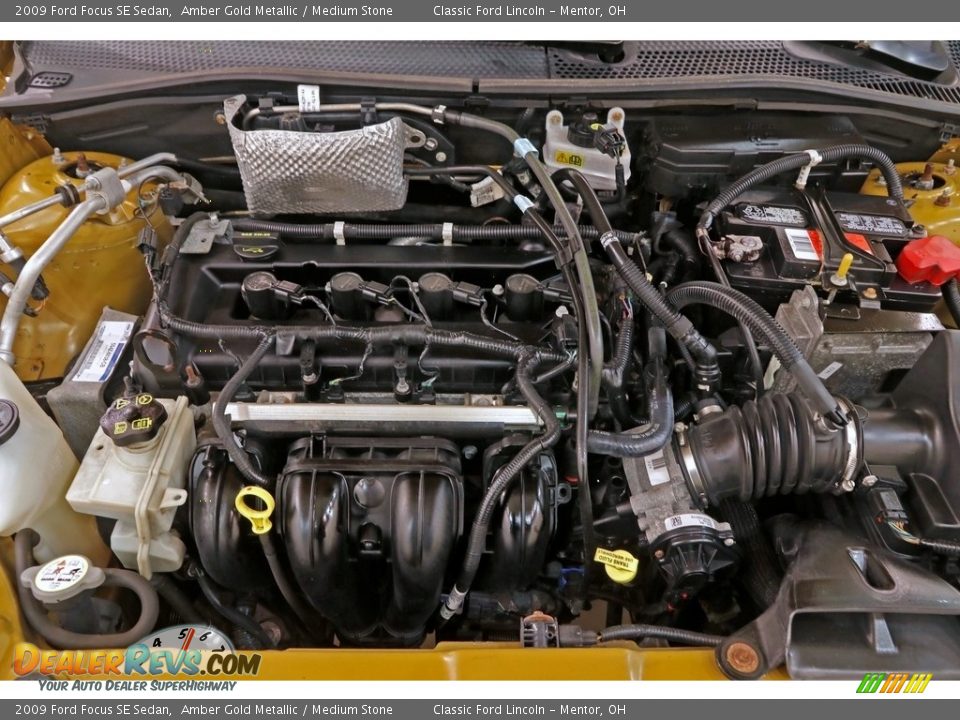 2009 Ford Focus SE Sedan Amber Gold Metallic / Medium Stone Photo #17