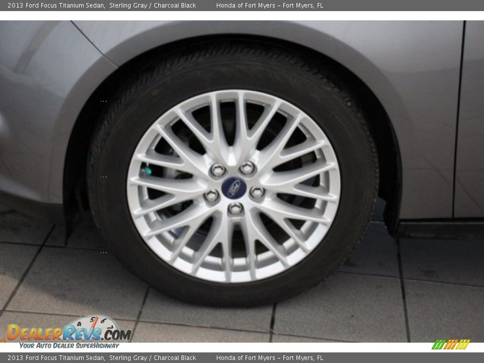 2013 Ford Focus Titanium Sedan Sterling Gray / Charcoal Black Photo #10