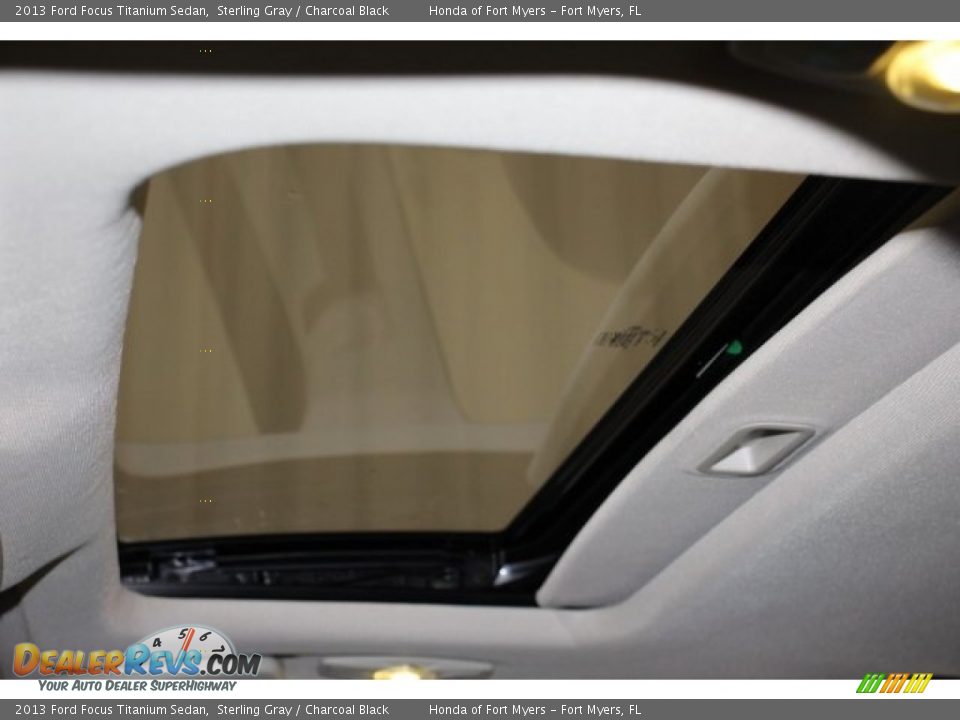2013 Ford Focus Titanium Sedan Sterling Gray / Charcoal Black Photo #17