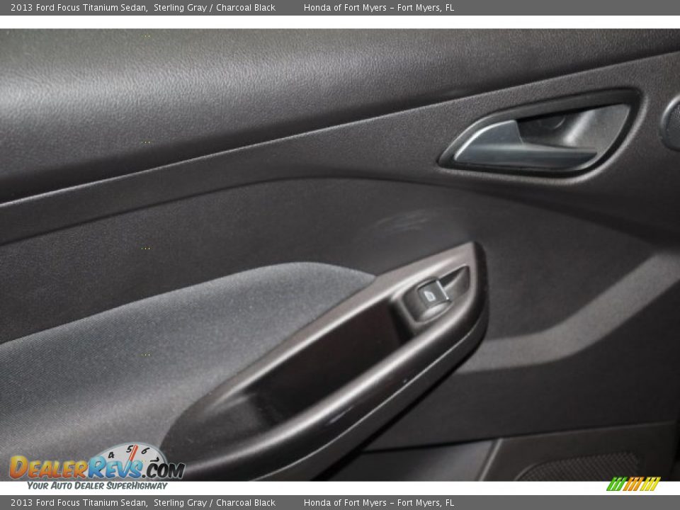 2013 Ford Focus Titanium Sedan Sterling Gray / Charcoal Black Photo #31