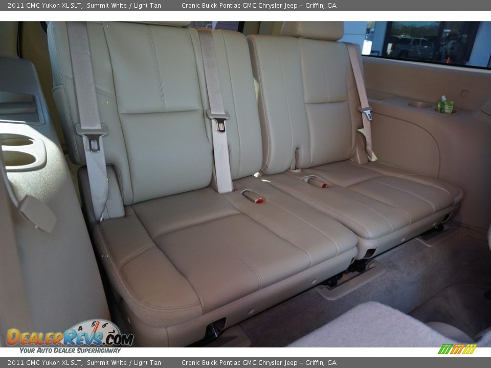 2011 GMC Yukon XL SLT Summit White / Light Tan Photo #17