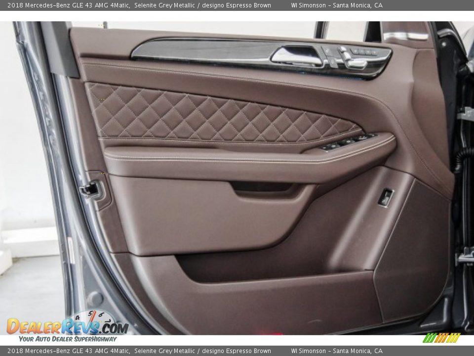 Door Panel of 2018 Mercedes-Benz GLE 43 AMG 4Matic Photo #31