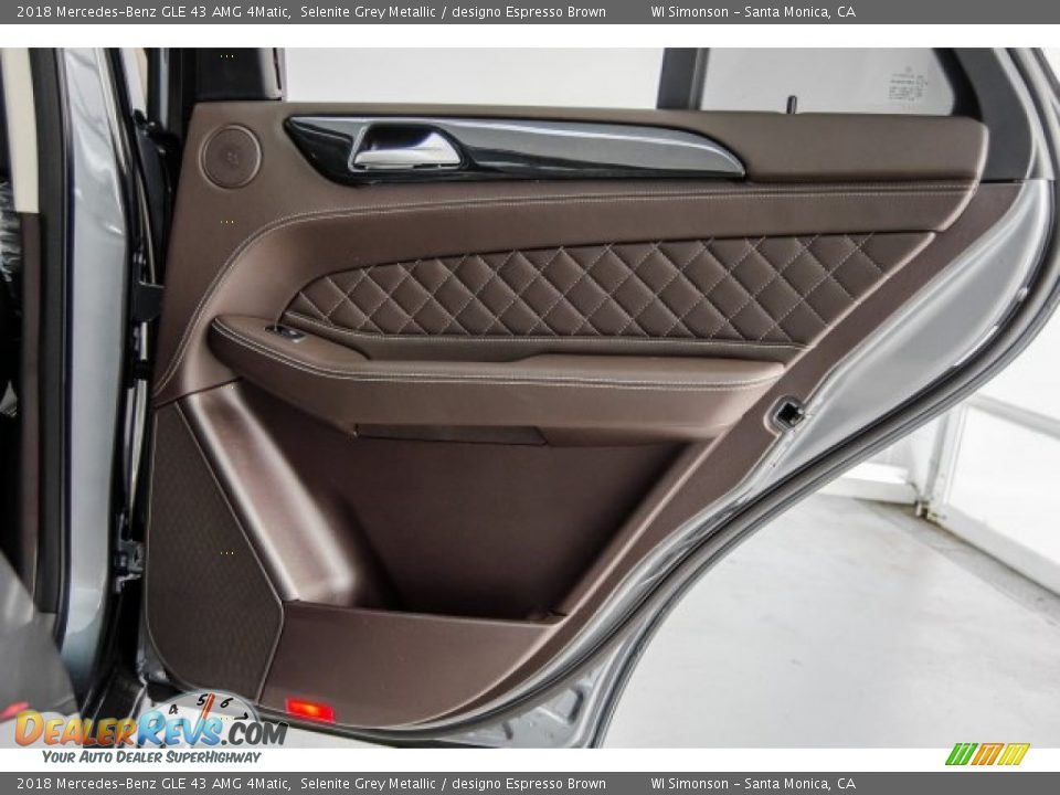 Door Panel of 2018 Mercedes-Benz GLE 43 AMG 4Matic Photo #36