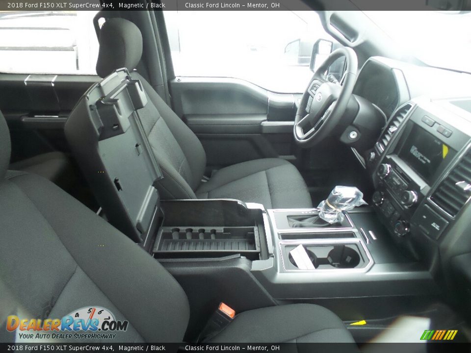 2018 Ford F150 XLT SuperCrew 4x4 Magnetic / Black Photo #4