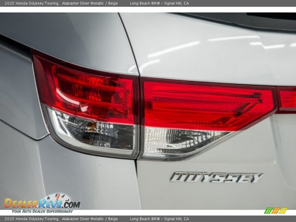 2015 Honda Odyssey Touring Alabaster Silver Metallic / Beige Photo #20