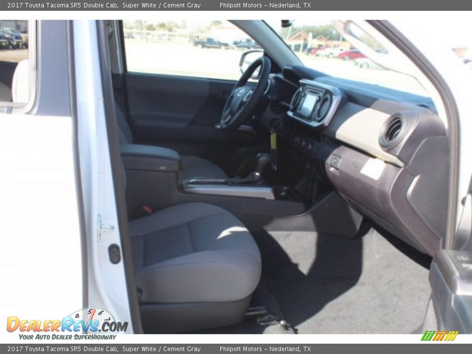 2017 Toyota Tacoma SR5 Double Cab Super White / Cement Gray Photo #29