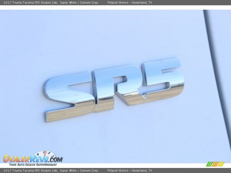 2017 Toyota Tacoma SR5 Double Cab Super White / Cement Gray Photo #33