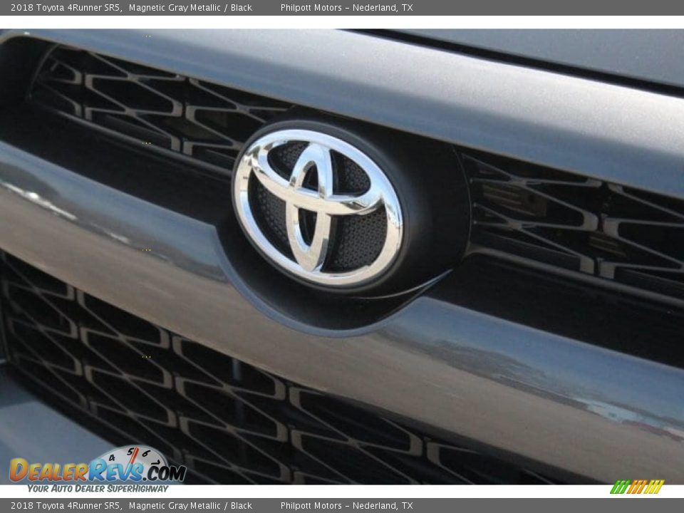2018 Toyota 4Runner SR5 Magnetic Gray Metallic / Black Photo #4