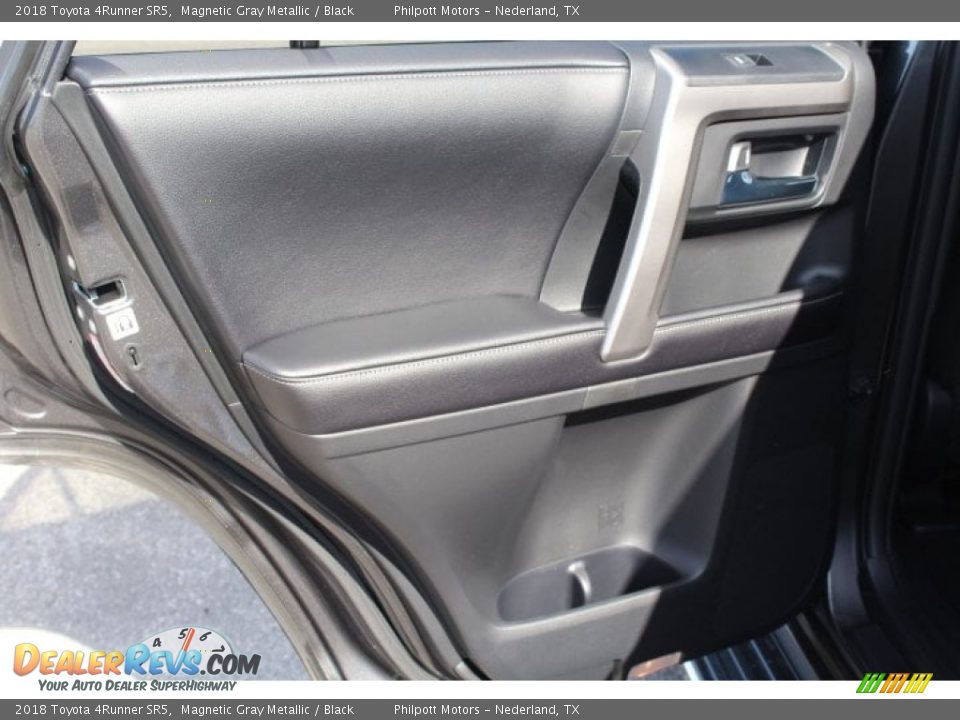 2018 Toyota 4Runner SR5 Magnetic Gray Metallic / Black Photo #24