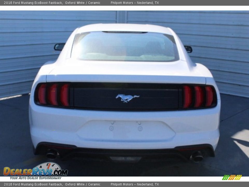 2018 Ford Mustang EcoBoost Fastback Oxford White / Ceramic Photo #8