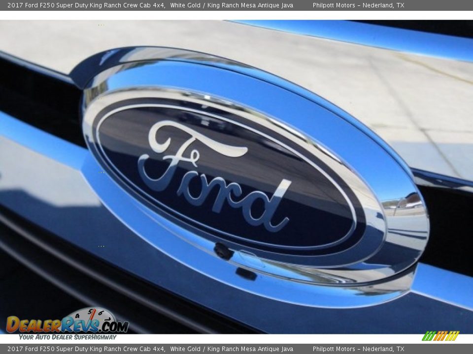 2017 Ford F250 Super Duty King Ranch Crew Cab 4x4 White Gold / King Ranch Mesa Antique Java Photo #4