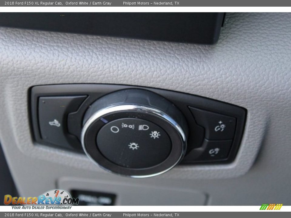 Controls of 2018 Ford F150 XL Regular Cab Photo #17