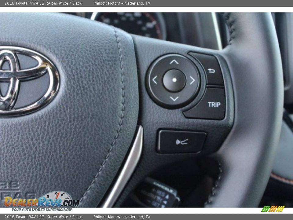 2018 Toyota RAV4 SE Super White / Black Photo #21