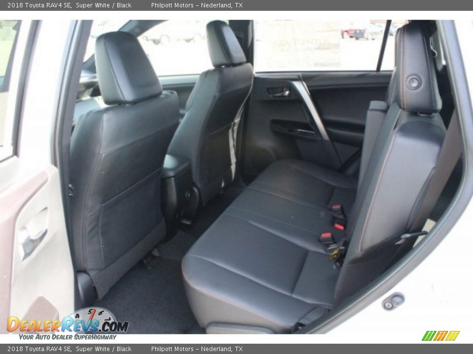 2018 Toyota RAV4 SE Super White / Black Photo #25