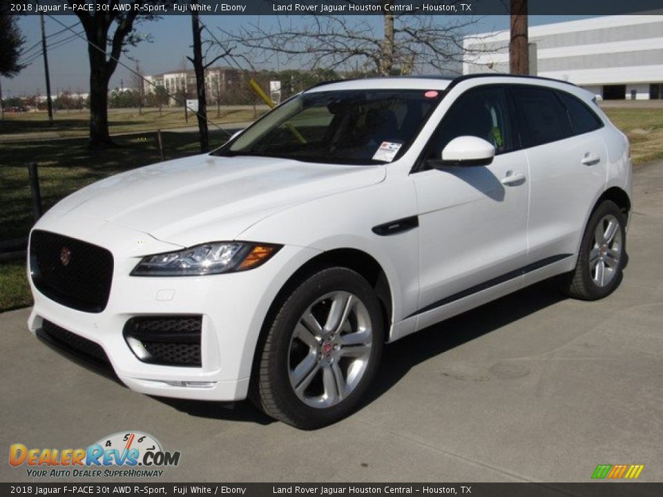 Front 3/4 View of 2018 Jaguar F-PACE 30t AWD R-Sport Photo #10