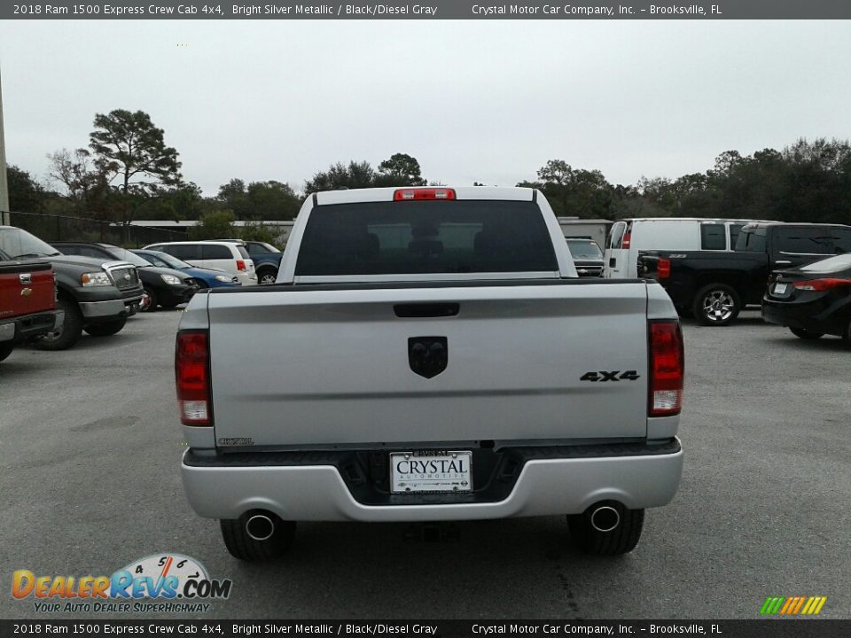 2018 Ram 1500 Express Crew Cab 4x4 Bright Silver Metallic / Black/Diesel Gray Photo #11