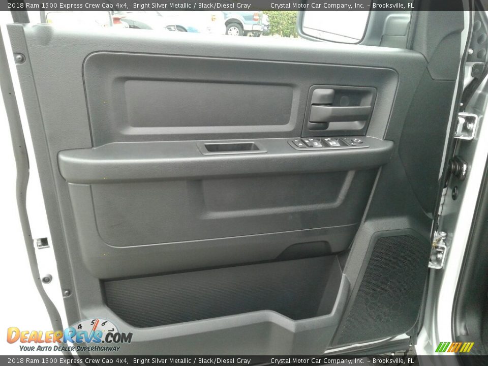 2018 Ram 1500 Express Crew Cab 4x4 Bright Silver Metallic / Black/Diesel Gray Photo #18
