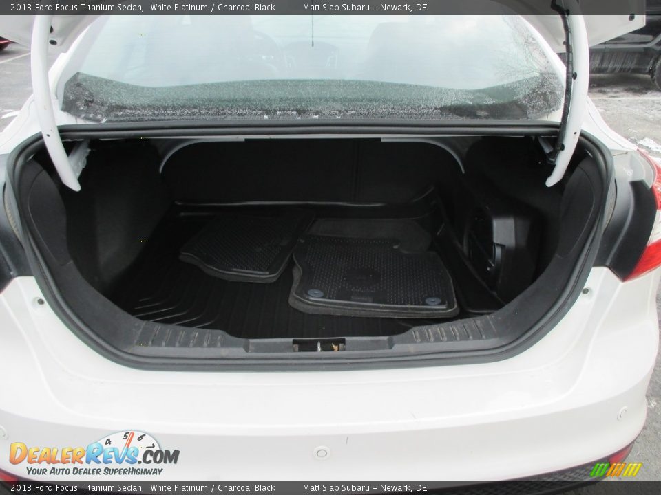 2013 Ford Focus Titanium Sedan White Platinum / Charcoal Black Photo #20