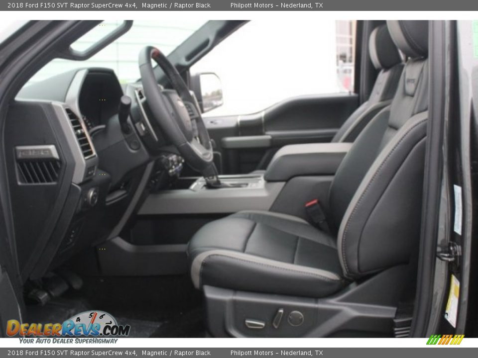 Front Seat of 2018 Ford F150 SVT Raptor SuperCrew 4x4 Photo #12