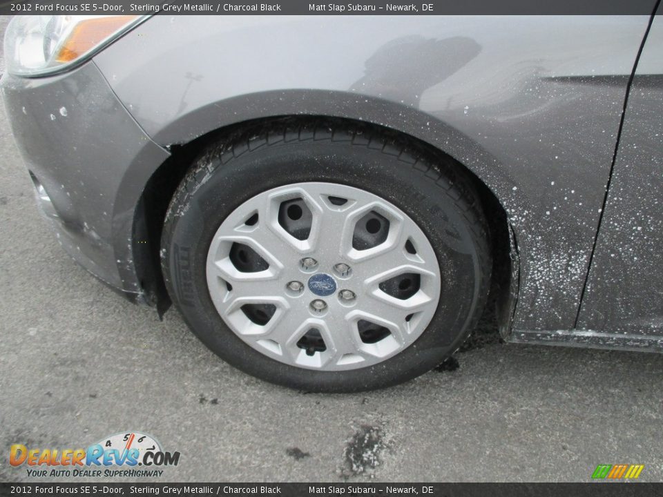 2012 Ford Focus SE 5-Door Sterling Grey Metallic / Charcoal Black Photo #22