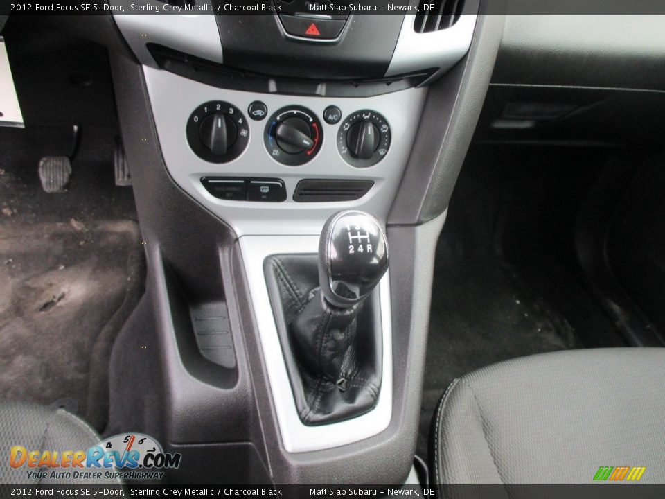 2012 Ford Focus SE 5-Door Sterling Grey Metallic / Charcoal Black Photo #26