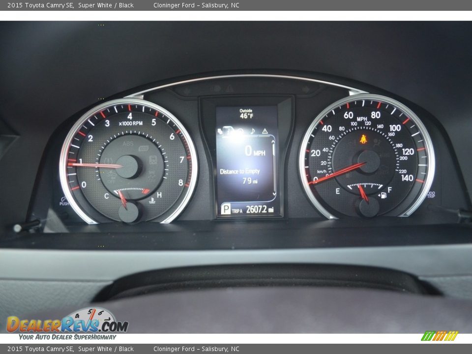 2015 Toyota Camry SE Super White / Black Photo #25