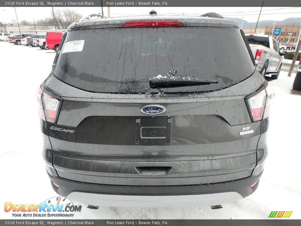 2018 Ford Escape SE Magnetic / Charcoal Black Photo #4