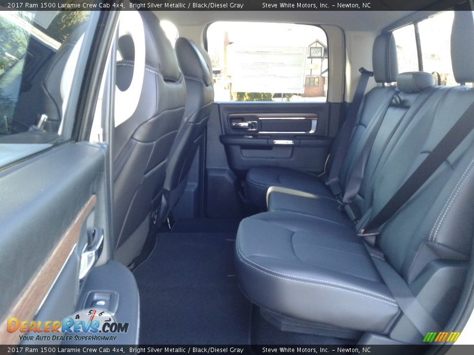 2017 Ram 1500 Laramie Crew Cab 4x4 Bright Silver Metallic / Black/Diesel Gray Photo #11