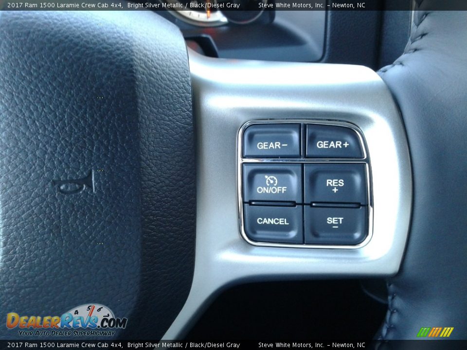 2017 Ram 1500 Laramie Crew Cab 4x4 Bright Silver Metallic / Black/Diesel Gray Photo #17