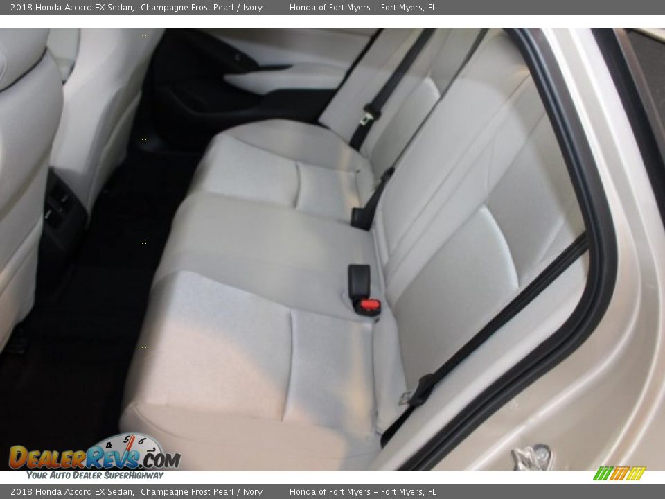 2018 Honda Accord EX Sedan Champagne Frost Pearl / Ivory Photo #30