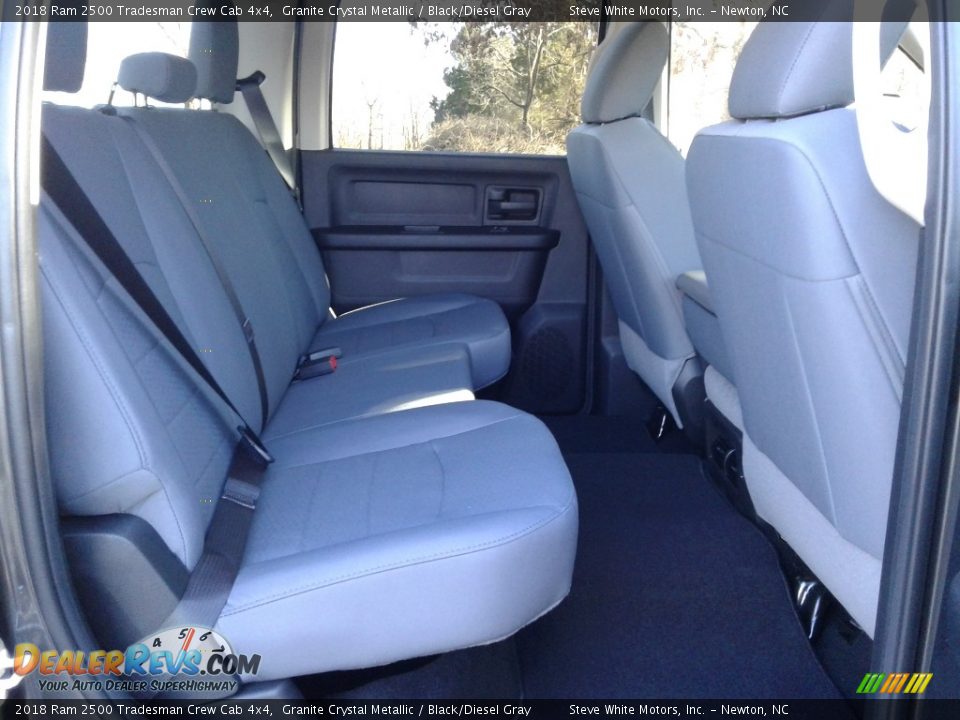 2018 Ram 2500 Tradesman Crew Cab 4x4 Granite Crystal Metallic / Black/Diesel Gray Photo #15
