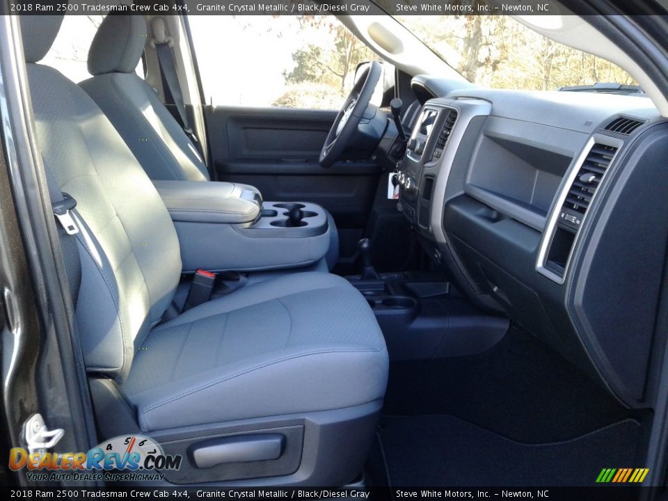 2018 Ram 2500 Tradesman Crew Cab 4x4 Granite Crystal Metallic / Black/Diesel Gray Photo #16