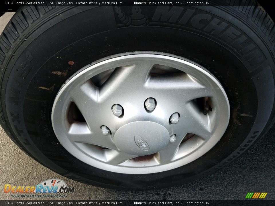 2014 Ford E-Series Van E150 Cargo Van Oxford White / Medium Flint Photo #36