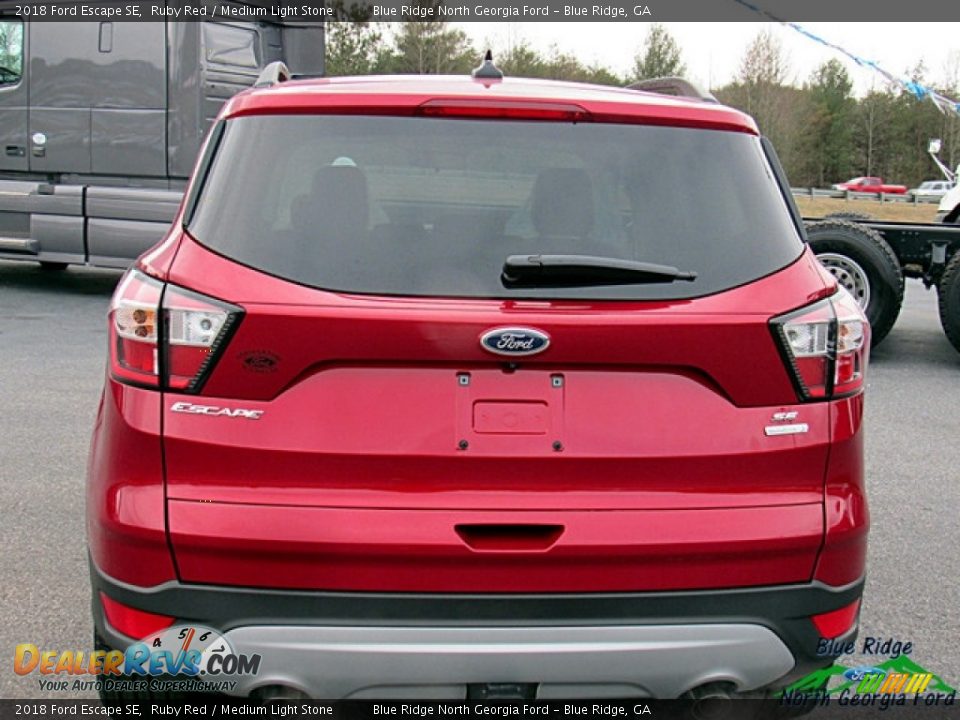 2018 Ford Escape SE Ruby Red / Medium Light Stone Photo #4