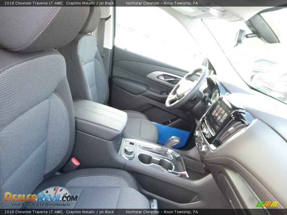 2018 Chevrolet Traverse LT AWD Graphite Metallic / Jet Black Photo #10