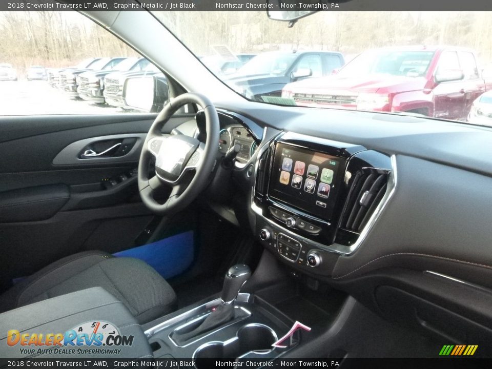 2018 Chevrolet Traverse LT AWD Graphite Metallic / Jet Black Photo #11