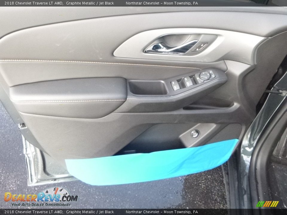 2018 Chevrolet Traverse LT AWD Graphite Metallic / Jet Black Photo #15