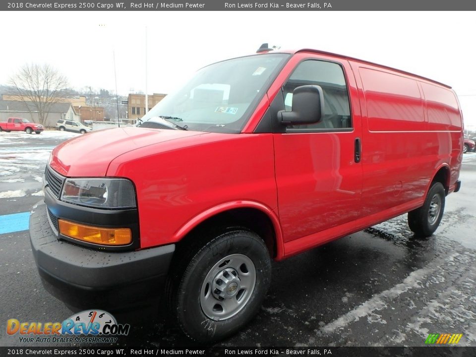 Front 3/4 View of 2018 Chevrolet Express 2500 Cargo WT Photo #10