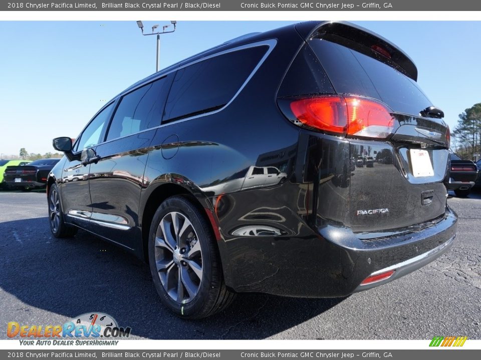 2018 Chrysler Pacifica Limited Brilliant Black Crystal Pearl / Black/Diesel Photo #5