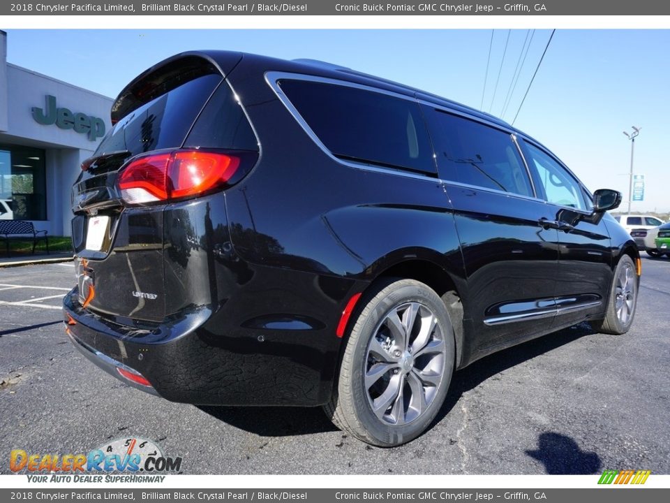 2018 Chrysler Pacifica Limited Brilliant Black Crystal Pearl / Black/Diesel Photo #7