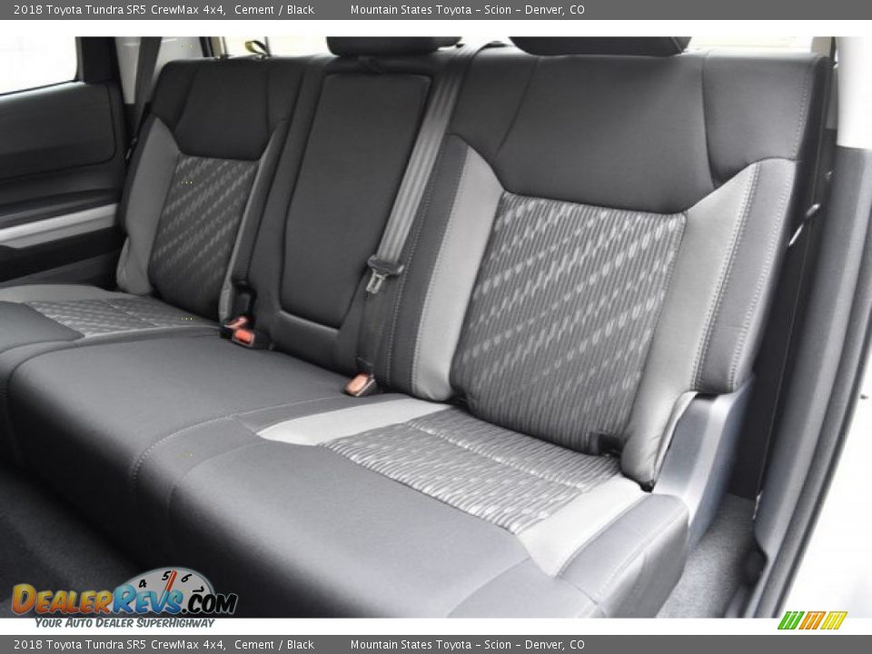 2018 Toyota Tundra SR5 CrewMax 4x4 Cement / Black Photo #7