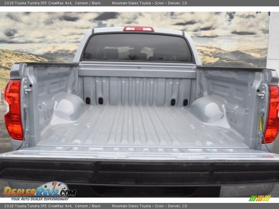 2018 Toyota Tundra SR5 CrewMax 4x4 Cement / Black Photo #8